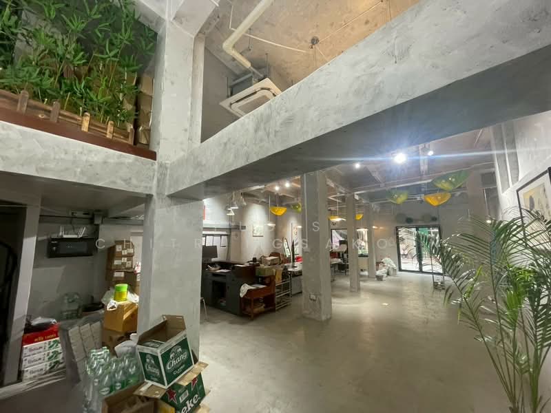 For Rent - Commercial Space for Rent – Yaowarat (Ground Floor Only), Bangkok