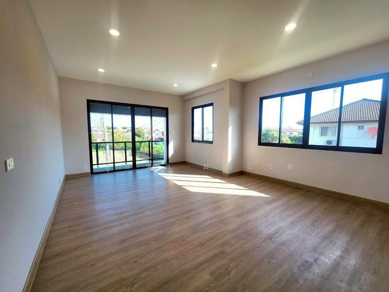 For Sale - Chonlada Bangbuathong, Nonthaburi