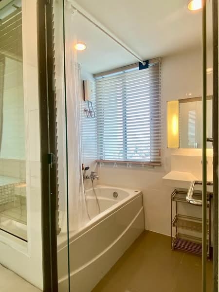 Rhythm Ratchada, Bangkok, 558 Ratchadaphisek Road, Samsen Nok, Huai Khwang, Bangkok, 2 Bedrooms, 72 sqm, Condo For Rent, by Achaya Nithipanyawong, 500151426 - DDproperty.com