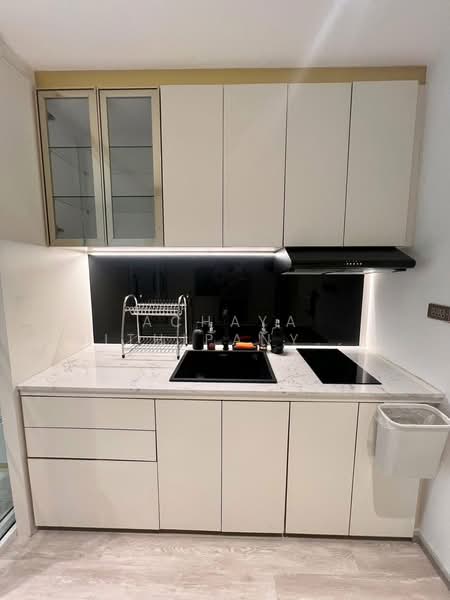 The Clover Thonglor Residence, Bangkok, Soi Sukhumvit 55, Khlong Tan Nua, Watthana, Bangkok, 1 Bedroom, 36 sqm, Condo For Rent, by Achaya Nithipanyawong, 500151431 - DDproperty.com