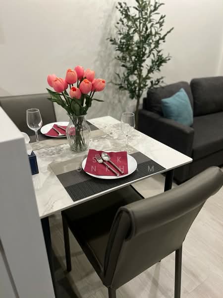 M Thonglor 10, Bangkok, 9 Soi Ekkamai 12, Ekkamai Road, Khlong Tan Nua, Watthana, Bangkok, 2 Bedrooms, 62 sqm, Condo For Rent, by Isika Tonkham, 500151432 - DDproperty.com