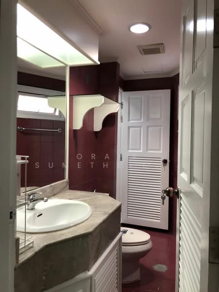 Fifty Fifth Tower, Bangkok, 84 Soi Sukhumvit 55, Sukhumvit Road, Khlong Tan Nua, Watthana, Bangkok, 3 Bedrooms, 195 sqm, Condo For Sale, by Orapa Sumetheesirisakul, 500151486 - DDproperty.com