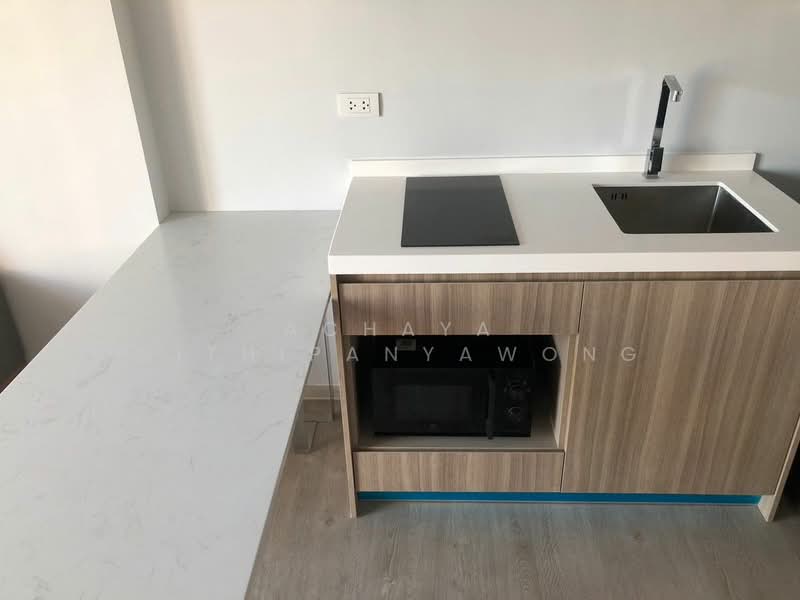 Altitude Unicorn Sathorn-Tha Phra, Bangkok, Ratchaphruek Road, Talat Plu, Thon Buri, Bangkok, 1 Bedroom, 31 sqm, Condo For Rent, by Achaya Nithipanyawong, 500151487 - DDproperty.com