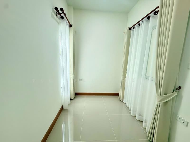 New Single Storey Townhome for sale in Pattaya Naklua, Chon Buri (Pattaya), Bang Lamung, Bang Lamung (Pattaya), Chon Buri (Pattaya), 3 Bedrooms, 147 sqm, Townhouse For Sale, by PLC Real Estate, 500151542 - DDproperty.com