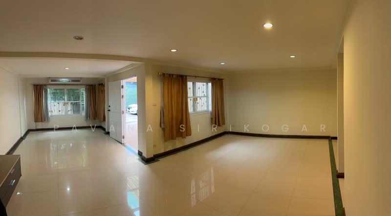 3-BR Townhouse, Bangkok, Khlong Tan Nua, Watthana, Bangkok, 3 Bedrooms, 120 sqm, Townhouse For Rent, by Pavana Sirikogar, 500151576 - DDproperty.com