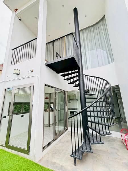 LUXE 35 Ratchada-Ladprao, Bangkok, Soi Lat Phrao 35, Lat Phrao Road, Chan Kasem, Chatuchak, Bangkok, 3 Bedrooms, 400 sqm, Townhouse For Rent, by Manapong Phromphitak, 500151584 - DDproperty.com