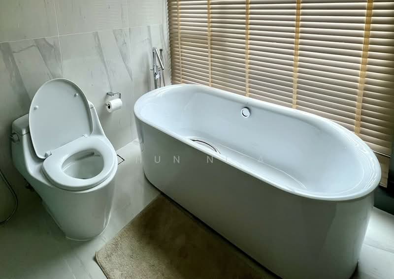 Kraam Sukhumvit 26, Bangkok, 55 Soi Sukhumvit 26 Sukhumvit Road, Khong Tan, Khlong Toei, Bangkok, 2 Bedrooms, 110 sqm, Condo For Rent, by Khun Nita, 500151585 - DDproperty.com