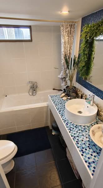 Beverly Tower, Bangkok, 52 Soi Chai Yot, Khlongtoei Nua, Watthana, Bangkok, 3 Bedrooms, 240 sqm, Condo For Sale, by Orapa Sumetheesirisakul, 500151586 - DDproperty.com