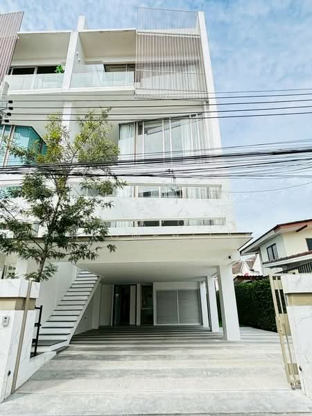 LUXE 35 Ratchada-Ladprao, Bangkok, Soi Lat Phrao 35, Lat Phrao Road, Chan Kasem, Chatuchak, Bangkok, 3 Bedrooms, 400 sqm, Townhouse For Sale, by Manapong Phromphitak, 500151592 - DDproperty.com