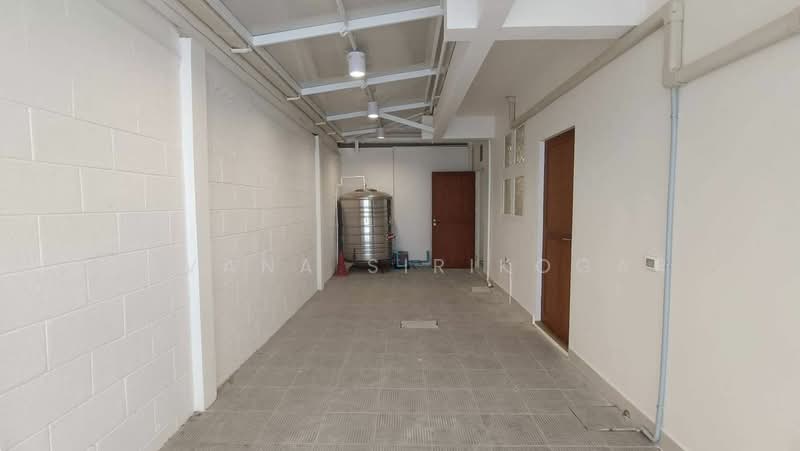 3-BR Townhouse, Bangkok, Phra Kanong Nua, Watthana, Bangkok, 3 Bedrooms, 250 sqm, Townhouse For Rent, by Pavana Sirikogar, 500151598 - DDproperty.com