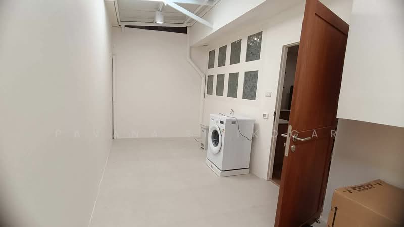 3-BR Townhouse, Bangkok, Phra Kanong Nua, Watthana, Bangkok, 3 Bedrooms, 250 sqm, Townhouse For Rent, by Pavana Sirikogar, 500151598 - DDproperty.com