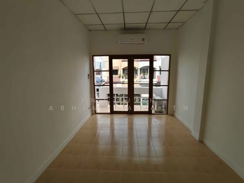 The Gentry Kaset-Nawamin, Bangkok, Soi Pho Kaew Yeak 4, Nawamin, Bueng Kum, Bangkok, 3 Bedrooms, 200 sqm, Single Detached House For Sale, by Intouch Abhinorasaeth, 500151614 - DDproperty.com