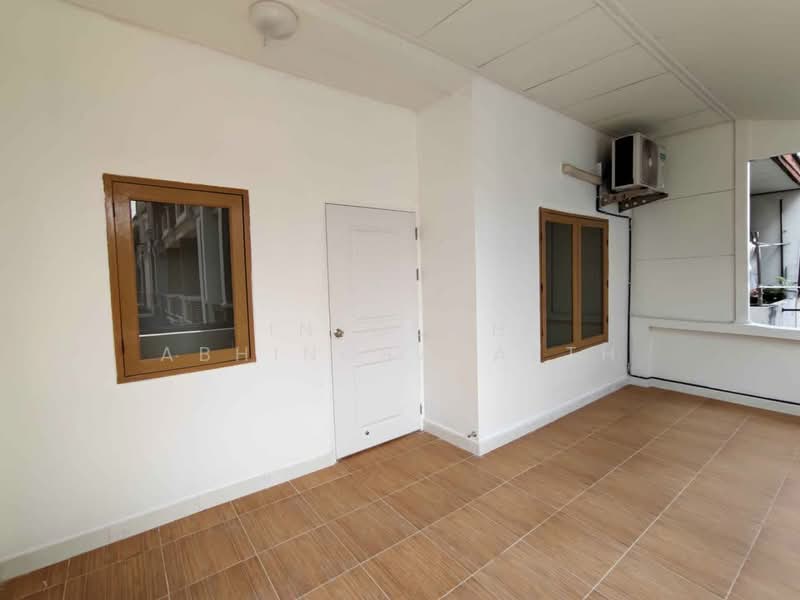 The Gentry Kaset-Nawamin, Bangkok, Soi Pho Kaew Yeak 4, Nawamin, Bueng Kum, Bangkok, 3 Bedrooms, 200 sqm, Single Detached House For Sale, by Intouch Abhinorasaeth, 500151614 - DDproperty.com