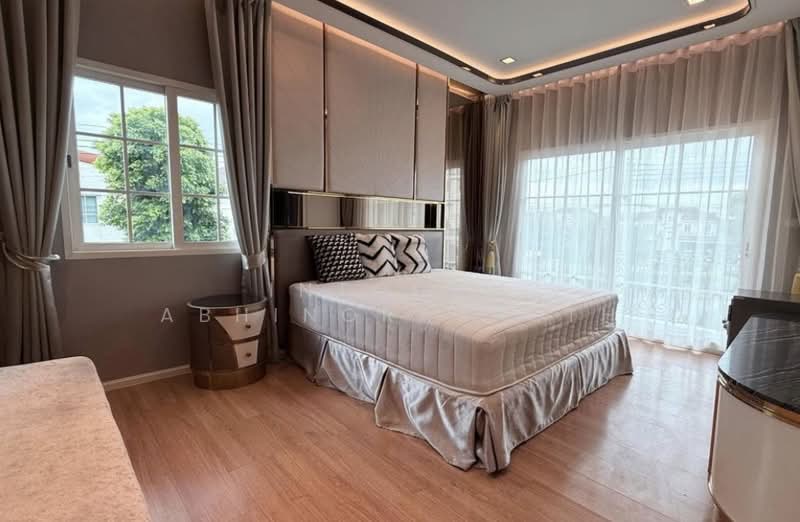 Grandio Ladprao-Kaset Nawamin, Bangkok, Soi Nawamin 42, Yeak 27, Khlong Kum, Bueng Kum, Bangkok, 3 Bedrooms, 264 sqm, Single Detached House For Rent, by Intouch Abhinorasaeth, 500151653 - DDproperty.com