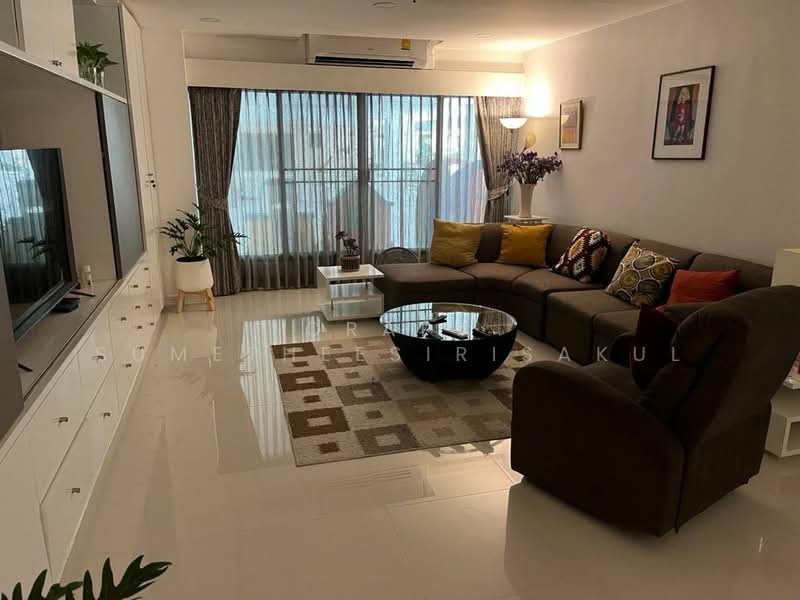 Baan Ploenchit, Bangkok, Soi Ruamrudee 2 Ploenchit Road, Lumphini, Pathum Wan, Bangkok, 2 Bedrooms, 100 sqm, Condo For Sale, by Orapa Sumetheesirisakul, 500151657 - DDproperty.com