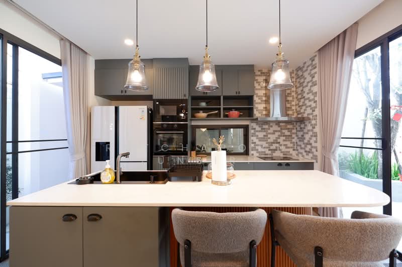 Pool Villa ให้เช่า – ใกล้เซ็นทรัลเฟสติวัล เพียง 10 นาที ค่าเช่า 200,000 บาท / เดือน รหัสทรัพย์ : No., Chiang Mai, San Phra Net, San Sai, Chiang Mai, 8 Bedrooms, 200 sqm, Single Detached House For Rent, by Rutchaporn Tunsiri, 500151701 - DDproperty.com