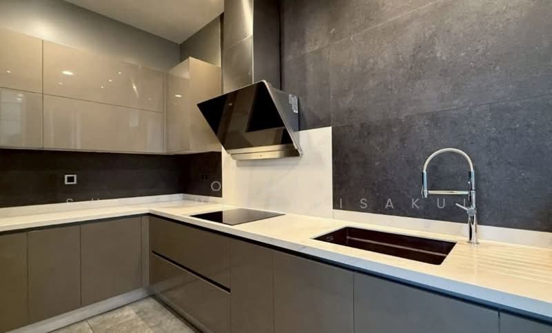 The Esse at Singha Complex, Bangkok, 1788 New Petchaburi Rd, Khlongtoei Nua, Watthana, Bangkok, 4 Bedrooms, 300 sqm, Condo For Sale, by Orapa Sumetheesirisakul, 500151722 - DDproperty.com