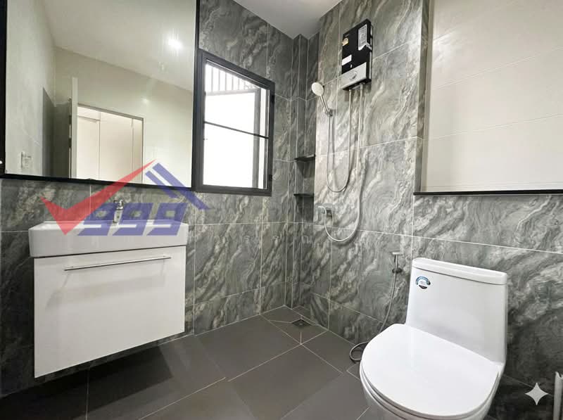 Bangkok Boulevard Bangna KM.5, Samut Prakan, Bang Na-Trat 37 Alley, Bang Kaeo, Bang Plee, Samut Prakan, 4 Bedrooms, 300 sqm, Single Detached House For Sale, by คุณรวีวรรณ อู่เงิน, 500151736 - DDproperty.com