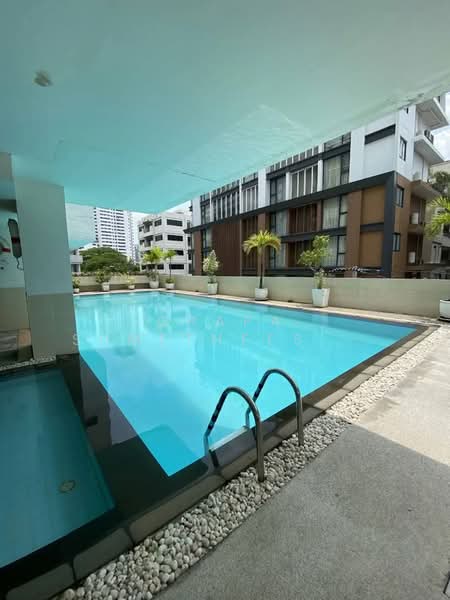 Baan Phrom Phong, Bangkok, Soi Sukhumvit 39, Khlong Tan Nua, Watthana, Bangkok, 2 Bedrooms, 134 sqm, Condo For Sale, by Orapa Sumetheesirisakul, 500151786 - DDproperty.com