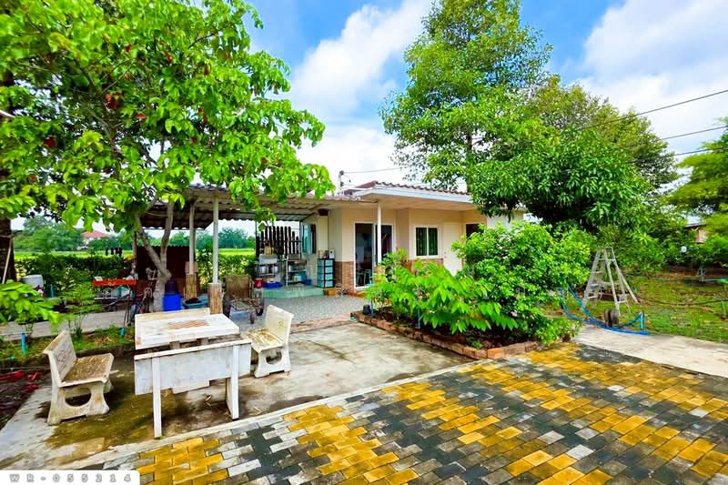 WR-055214 Land with buildings in Don Tum, Nakhon Pathom, 3 rai 207 sq.wa., Nakhon Pathom, Don Tum, Bang Len, Nakhon Pathom, , 5,628 sqm, Land For Sale, by Benchawarin Pakkawetppisit, 500151824 - DDproperty.com