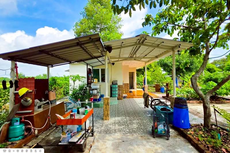 WR-055214 Land with buildings in Don Tum, Nakhon Pathom, 3 rai 207 sq.wa., Nakhon Pathom, Don Tum, Bang Len, Nakhon Pathom, , 5,628 sqm, Land For Sale, by Benchawarin Pakkawetppisit, 500151824 - DDproperty.com