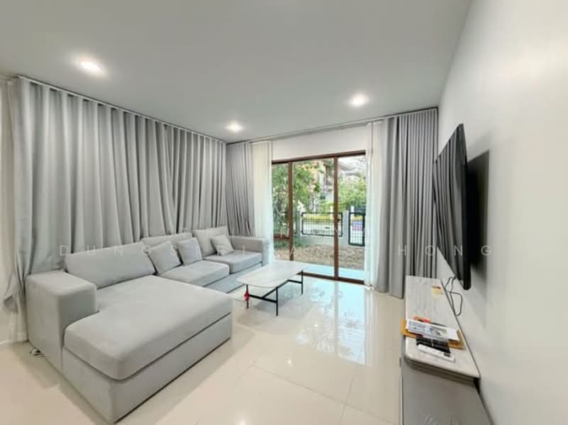 Burasiri Krungthep Kreetha, Bangkok, 95 Soi Pracha Ruam Chai, Hua Mak, Bang Kapi, Bangkok, 4 Bedrooms, 196 sqm, Single Detached House For Rent, by Trinnaya Dungsirisangthong, 500151833 - DDproperty.com