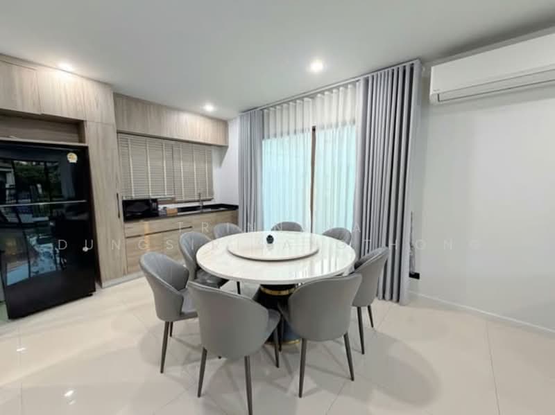 Burasiri Krungthep Kreetha, Bangkok, 95 Soi Pracha Ruam Chai, Hua Mak, Bang Kapi, Bangkok, 4 Bedrooms, 196 sqm, Single Detached House For Rent, by Trinnaya Dungsirisangthong, 500151833 - DDproperty.com