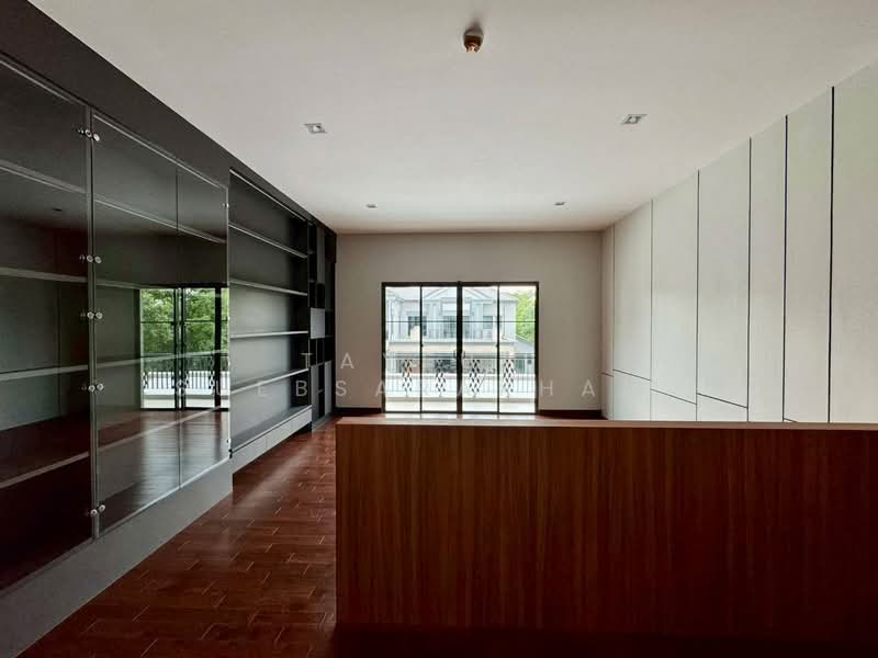 Granada Pinklao-Phetkasem, Bangkok, Kanjanapisek Bang Khae, Bang Kae Nua, Bang Khae, Bangkok, 6 Bedrooms, 935 sqm, Single Detached House For Sale, by Tayfun Suebsarakham , 500151904 - DDproperty.com