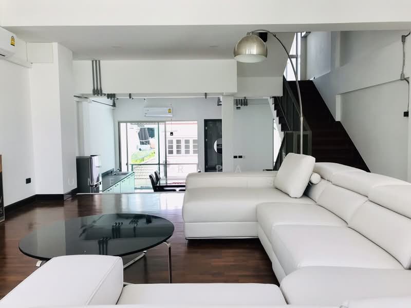 พร้อมพรรค การ์เด้นส์ คอนโดมิเนียม, กรุงเทพ, สุขุมวิท, คลองเตยเหนือ, วัฒนา, กรุงเทพ, 342 ตร.ม., คอนโด ขาย, โดย Orapa Sumetheesirisakul, 500151910 - DDproperty.com