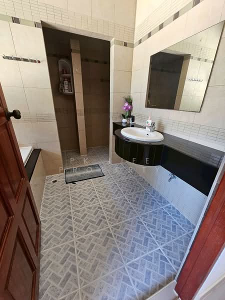 8R0843 Pool villa for rent 3 bedroom 3 bathroom 70,000/month at chalong have fully furnished, Phuket, Chalong, Muang Phuket, Phuket, 3 Bedrooms, 260 sqm, Villa For Rent, by PK LIFE Property, 500151975 - DDproperty.com