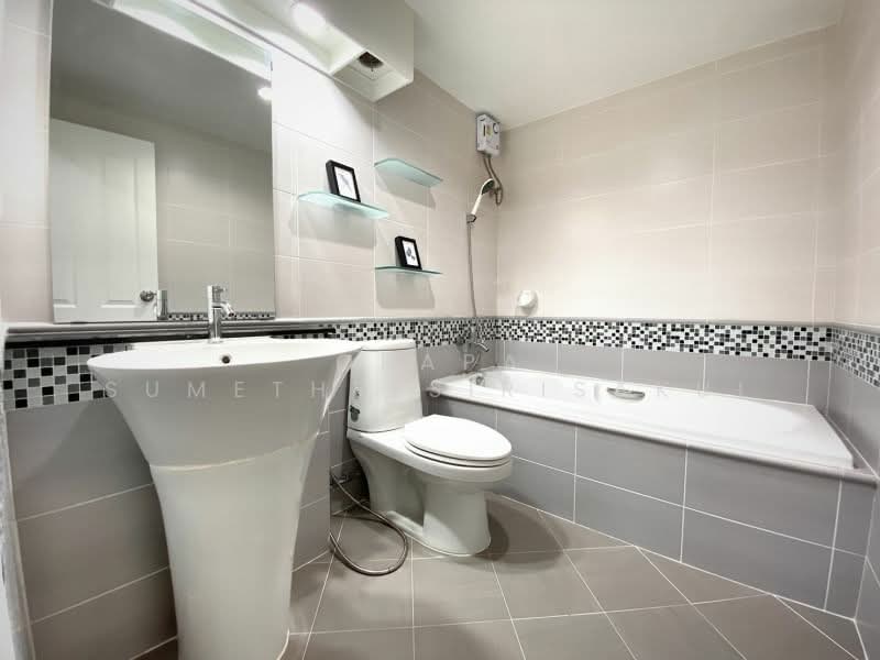 The Waterford Sukhumvit 50 : เดอะ วอเตอร์ฟอร์ด สุขุมวิท 50, กรุงเทพ, 890 ถนนสุขุมวิท 50, พระโขนง, คลองเตย, กรุงเทพ, 70 ตร.ม., คอนโด ขาย, โดย Orapa Sumetheesirisakul, 500152030 - DDproperty.com