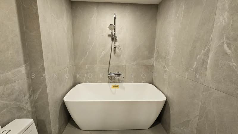 Royal Castle Pattanakarn : รอยัล คาสเทิล พัฒนาการ, กรุงเทพ, 701 หมู่บ้านปัญญา, สวนหลวง, สวนหลวง, กรุงเทพ, 160 ตร.ม., คอนโด ให้เช่า, โดย BANGKOK PROPERTY AGENTS, 500152068 - DDproperty.com