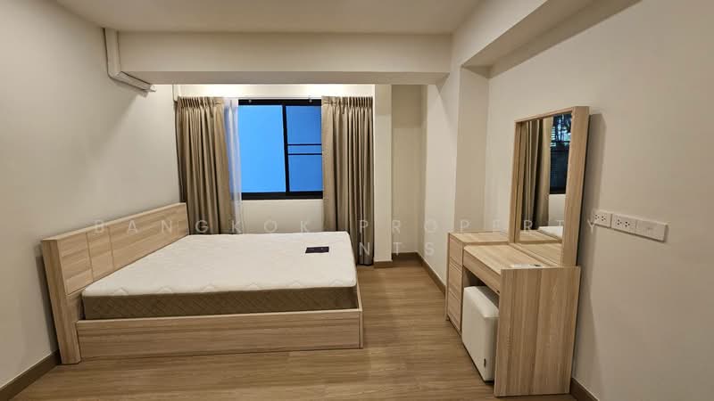 Royal Castle Pattanakarn, Bangkok, 701 Panya Village, Suan Luang, Suan Luang, Bangkok, 3 Bedrooms, 160 sqm, Condo For Rent, by BANGKOK PROPERTY AGENTS, 500152068 - DDproperty.com