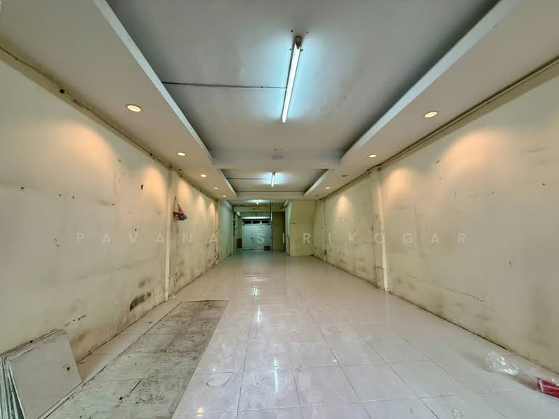 ทาวน์เฮ้าส์ 4-ห้องนอน, กรุงเทพ, คลองเตย, คลองเตย, กรุงเทพ, 230 ตร.ม., ทาวน์เฮ้าส์ ให้เช่า, โดย Pavana Sirikogar, 500152089 - DDproperty.com