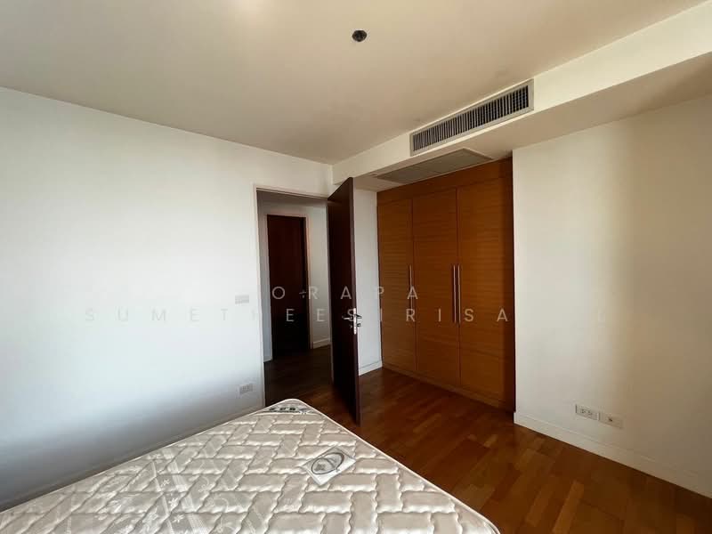 Urbana Sathorn : เออร์บาน่า สาทร, กรุงเทพ, 55 ถนนสาทรใต้, ทุ่งมหาเมฆ, สาทร, กรุงเทพ, 130 ตร.ม., คอนโด ขาย, โดย Orapa Sumetheesirisakul, 500152116 - DDproperty.com