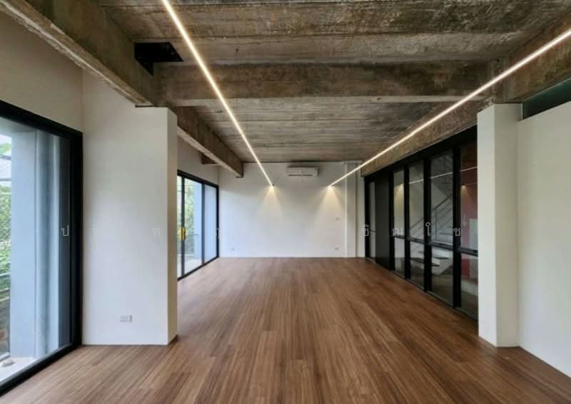 Home Office Ratchada-Ladprao, Bangkok, Chan Kasem, Chatuchak, Bangkok, 3 Bedrooms, 300 sqm, Townhouse For Rent, by ปรินทร์ญาดา ชิณโชติ, 500152147 - DDproperty.com