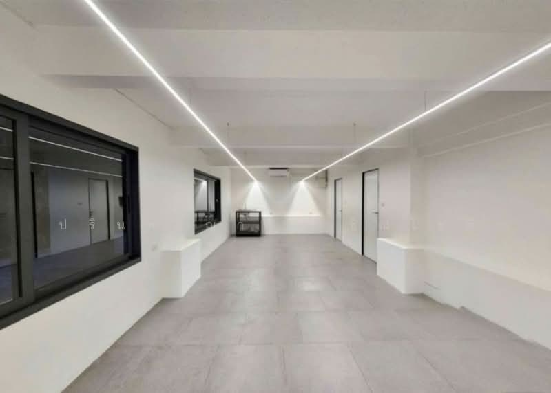 โฮมออฟฟิศ รัชดา-ลาดพร้าว, กรุงเทพ, จันทรเกษม, จตุจักร, กรุงเทพ, 300 ตร.ม., ทาวน์เฮ้าส์ ให้เช่า, โดย ปรินทร์ญาดา ชิณโชติ, 500152147 - DDproperty.com