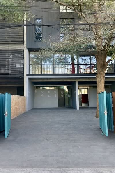 Home Office Ratchada-Ladprao, Bangkok, Chan Kasem, Chatuchak, Bangkok, 3 Bedrooms, 300 sqm, Townhouse For Rent, by ปรินทร์ญาดา ชิณโชติ, 500152147 - DDproperty.com