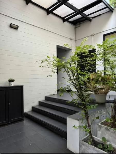 Baan Sasida, Bangkok, 19/1 Sukhumvit, Khong Tan, Khlong Toei, Bangkok, 3 Bedrooms, 220 sqm, Apartment For Rent, by Pavana Sirikogar, 500152219 - DDproperty.com