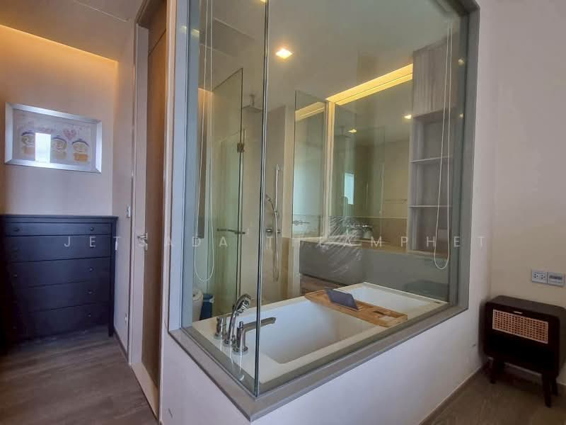 The Esse Asoke, Bangkok, 333 Soi Sukhumvit 21, Sukhumvit Road, Khlongtoei Nua, Watthana, Bangkok, 1 Bedroom, 44 sqm, Condo For Sale, by Jetsada Theamphet, 500152282 - DDproperty.com