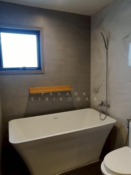 Lily House Mansion, Bangkok, 209 Soi Sukhumvit 31, Khlong Tan Nua, Watthana, Bangkok, 3 Bedrooms, 315 sqm, Condo For Rent, by Pavana Sirikogar, 500152283 - DDproperty.com