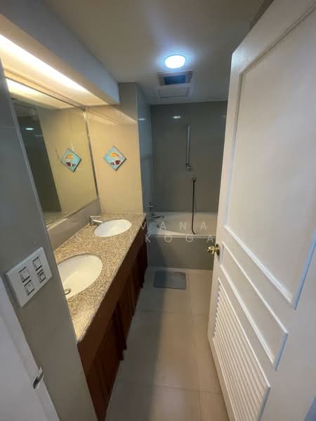 President Park Sukhumvit 24, Bangkok, 99 Sukhumvit 24 Alley, Khlongtoei Nua, Watthana, Bangkok, 3 Bedrooms, 223 sqm, Condo For Rent, by Pavana Sirikogar, 500152290 - DDproperty.com