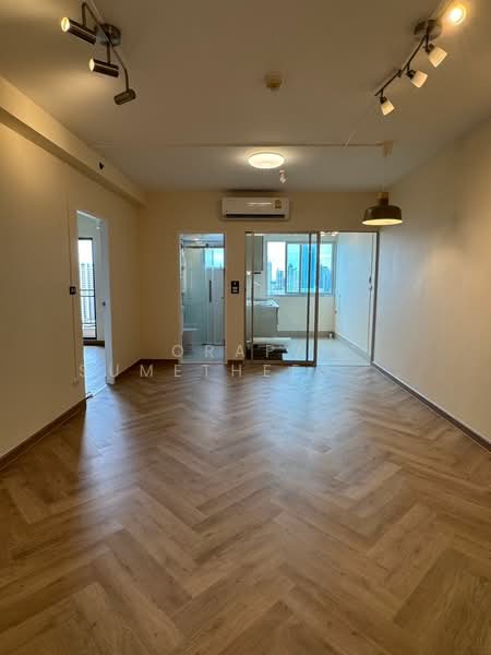 Supalai Park Ekkamai-Thonglor : ศุภาลัยปาร์ค เอกมัย-ทองหล่อ, กรุงเทพ, ถนนเพชรบุรี, บางกะปิ, ห้วยขวาง, กรุงเทพ, 68 ตร.ม., คอนโด ขาย, โดย Orapa Sumetheesirisakul, 500152320 - DDproperty.com