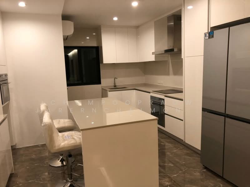 Sathorn Gardens, Bangkok, 39 South Sathorn Road, Thung Maha Mek, Sathon, Bangkok, 3 Bedrooms, 200 sqm, Condo For Rent, by Chompoopraow Jarernchaimondtree, 500152343 - DDproperty.com