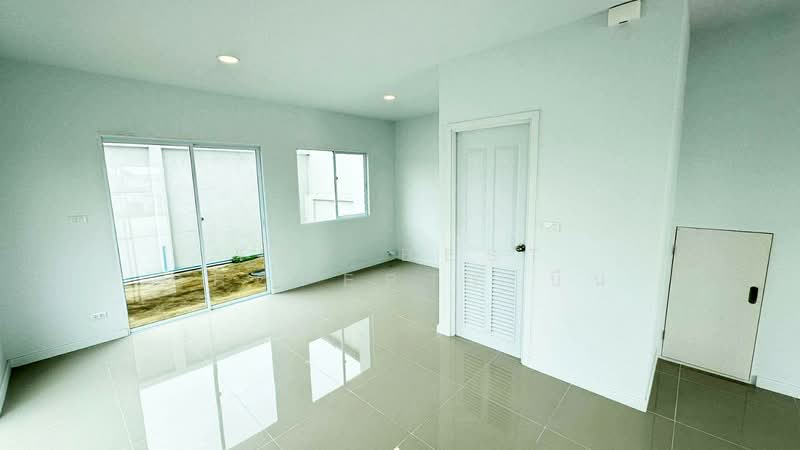 Modi Villa Ladkrabang-Suvarnabhumi, Chachoengsao, Luang Phaeng Road, Khlong Luang Phaeng, Muang Chachoengsao, Chachoengsao, 3 Bedrooms, 100 sqm, Townhouse For Sale, by The Best Property บีน, 500152369 - DDproperty.com