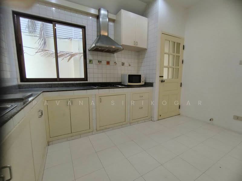 4-BR House, Bangkok, Khlong Tan Nua, Watthana, Bangkok, 4 Bedrooms, 282 sqm, Single Detached House For Rent, by Pavana Sirikogar, 500152424 - DDproperty.com