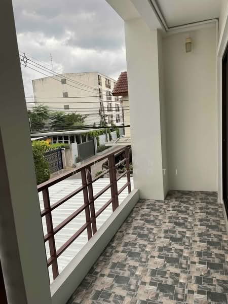 4-BR Townhouse, Bangkok, Khlong Chaokhun Sing, Wang Thonglang, Bangkok, 4 Bedrooms, 160 sqm, Townhouse For Sale, by Sirinan Ruangchoti, 500152526 - DDproperty.com