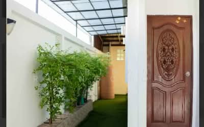 ขาย - ทาวน์เฮ้าส์ 4-ห้องนอน, กรุงเทพ