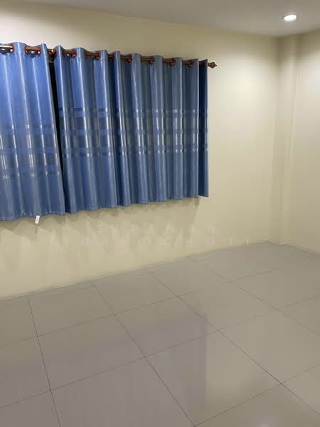 ทาวน์เฮ้าส์ 4-ห้องนอน, กรุงเทพ, คลองเจ้าคุณสิงห์, วังทองหลาง, กรุงเทพ, 160 ตร.ม., ทาวน์เฮ้าส์ ขาย, โดย Sirinan Ruangchoti, 500152526 - DDproperty.com