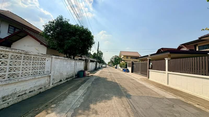 ป.ผาสุข ( PO Phasuk Village ) ซอยบรมราชชนนี101, Bangkok, Sala Thammasop, Thawi Watthana, Bangkok, 5 Bedrooms, 180 sqm, Single Detached House For Sale, by คุณ กิริยา วรรณารักษ์ (แอฟ), 500152532 - DDproperty.com